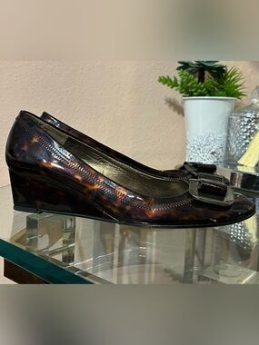 Stuart Weitzman Tortoise Patent Leather Brown Wedge Slip-On Pumps Size 7